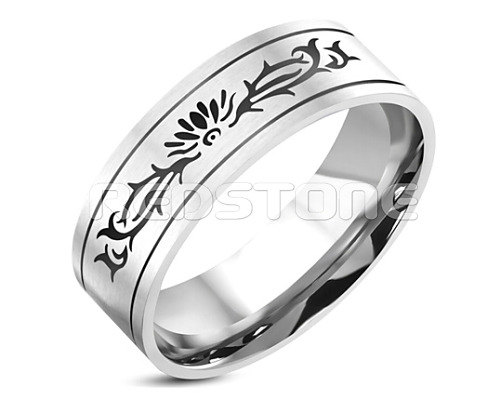 Ocelový prsten s ornamentem SS1056
